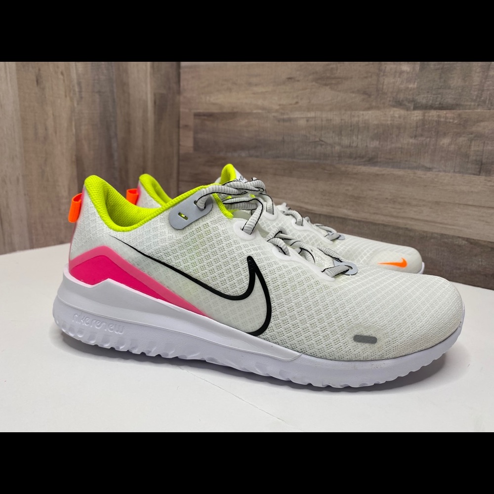 Nike Womens Renew Arena Size 9 CD0314-100
